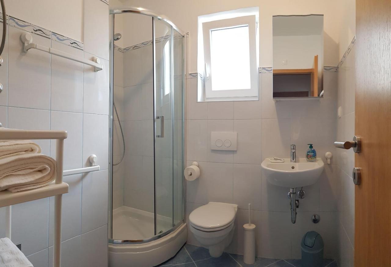 Mitra Apartments Малинска Экстерьер фото