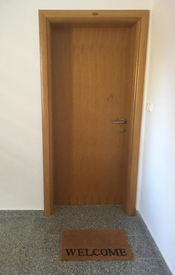 Mitra Apartments Малинска Экстерьер фото